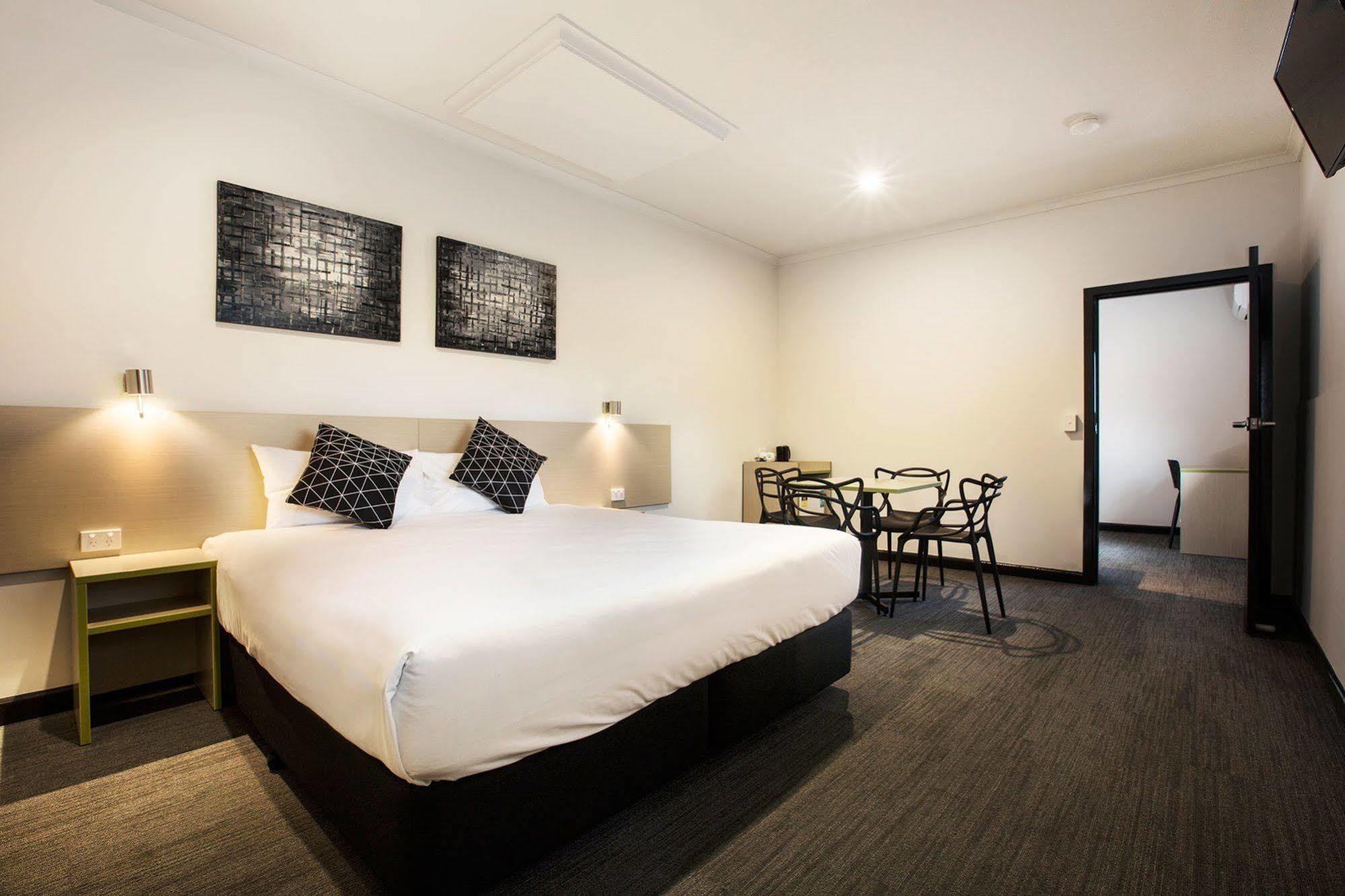 Nightcap At St Albans Hotel Exterior photo